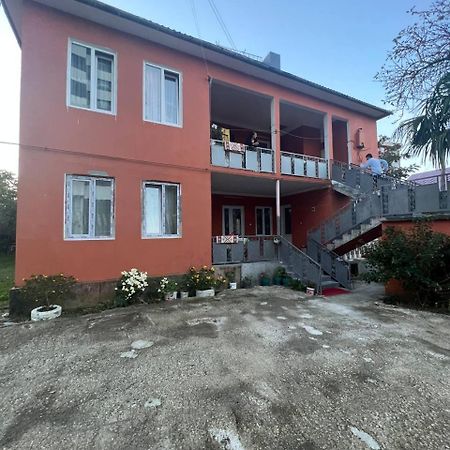 Los-Polos Hermanos Батумі Екстер'єр фото